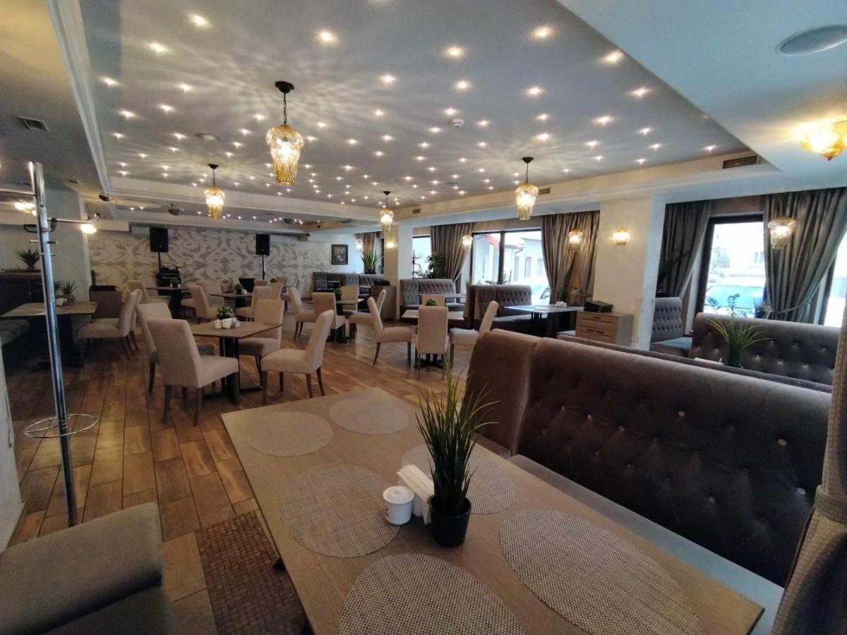 Gilija Hotel Silutė Bagian luar foto