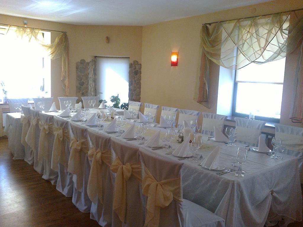 Gilija Hotel Silutė Bagian luar foto