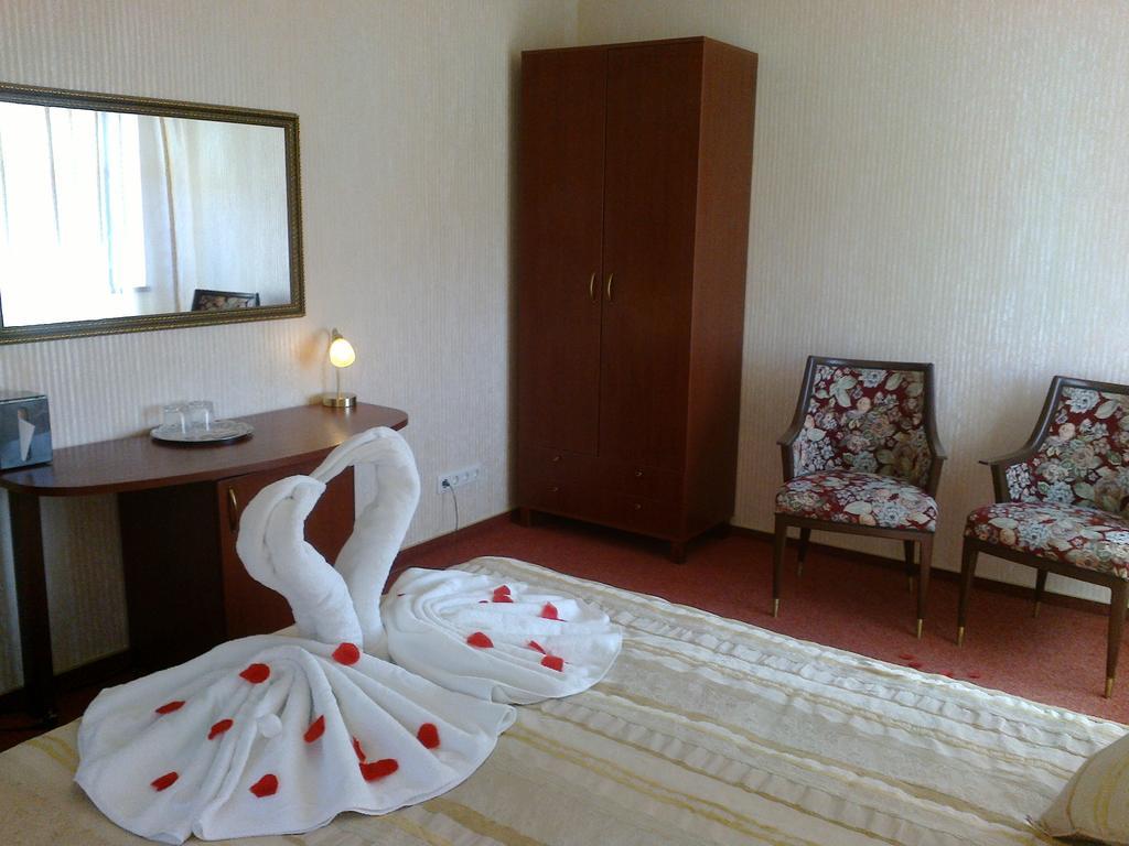 Gilija Hotel Silutė Bagian luar foto