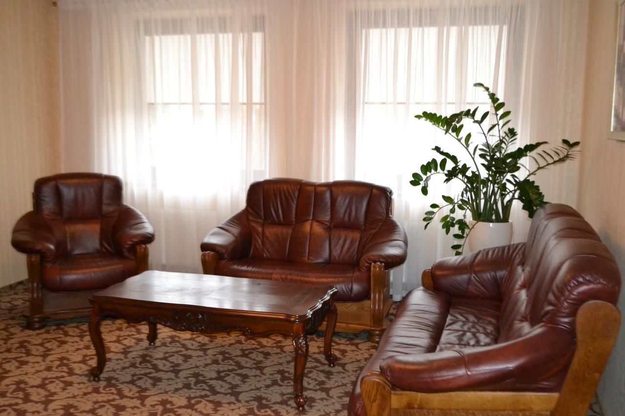 Gilija Hotel Silutė Bagian luar foto
