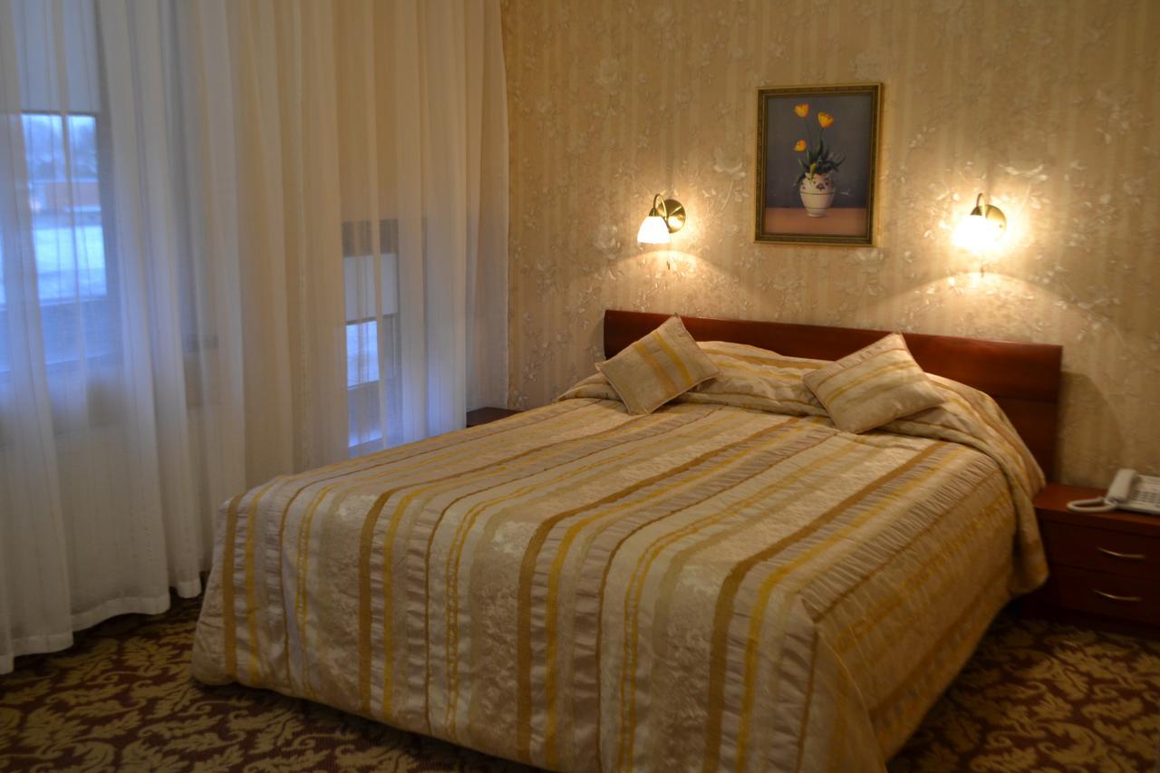 Gilija Hotel Silutė Bagian luar foto