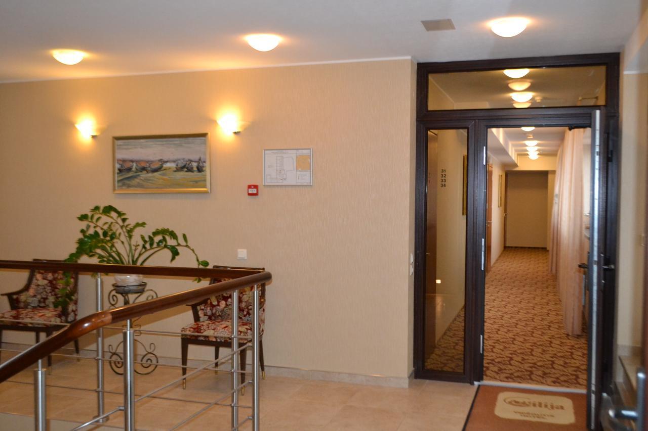 Gilija Hotel Silutė Bagian luar foto