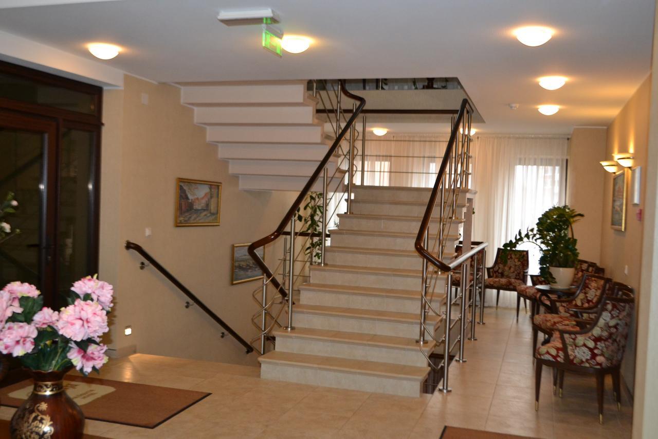 Gilija Hotel Silutė Bagian luar foto