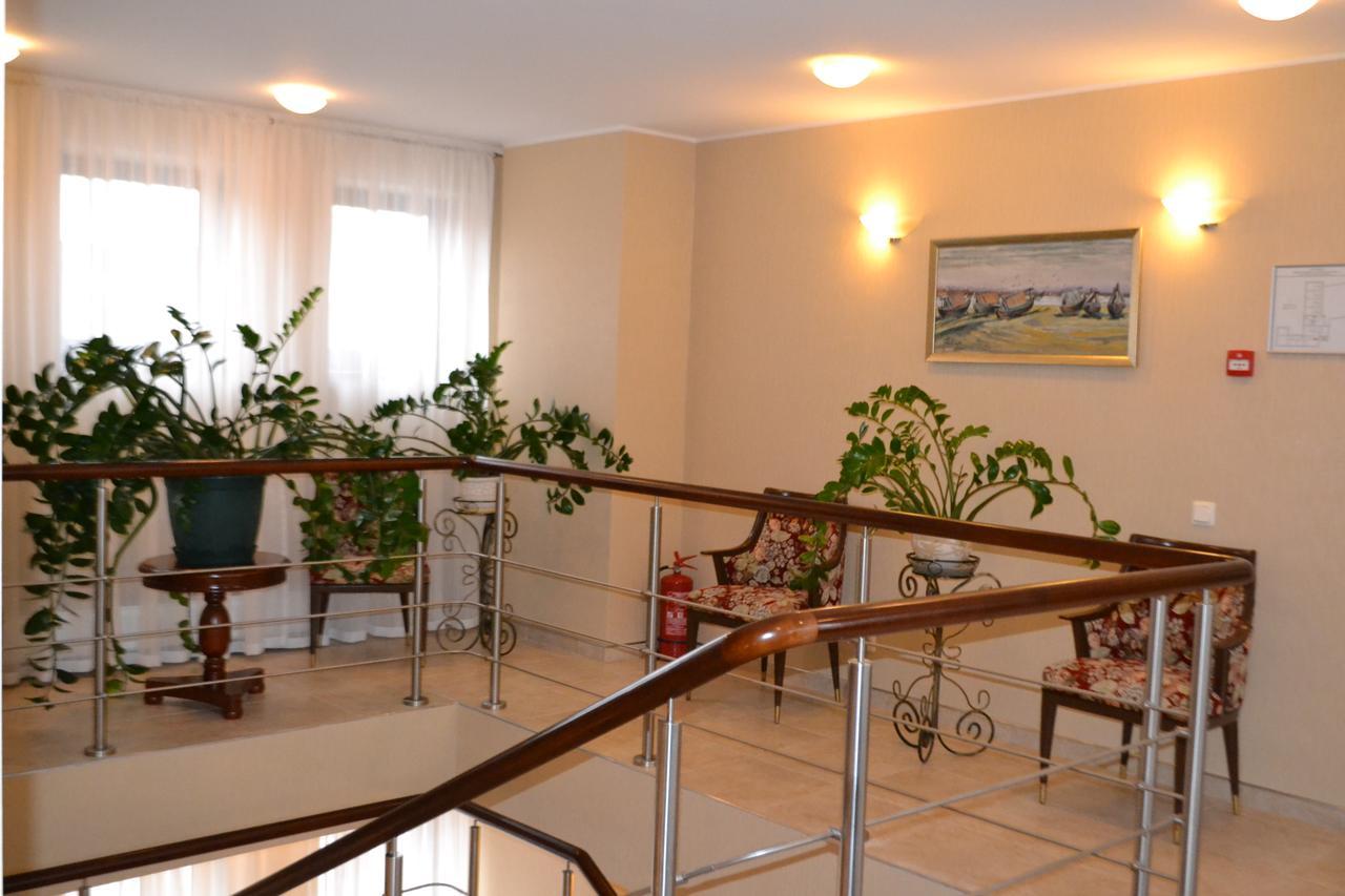 Gilija Hotel Silutė Bagian luar foto